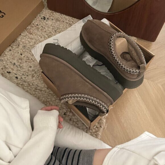 UGG Women's Tazz Hickory - Picture 8 of 9